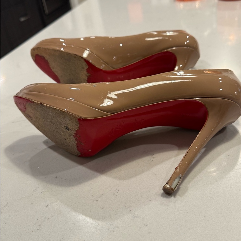 Christian Louboutin Beige Patent Leather Heels - Picture 3 of 6